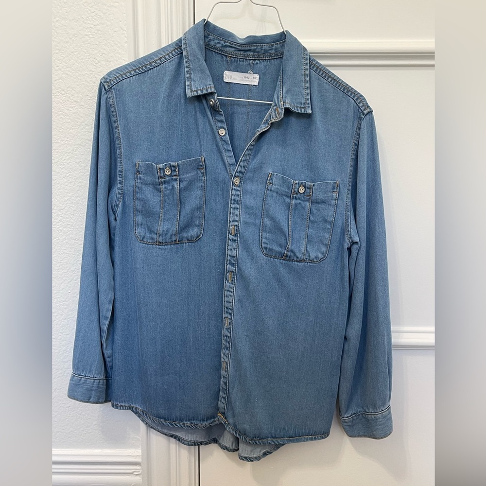 Zara blue Jean button down shirt, Girls 11-12, good condition